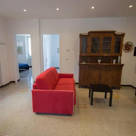 Apartamento Di 5 Locali,8 Posti Letto Vista Mare Varazze