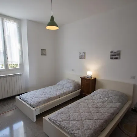 Di 5 Locali,8 Posti Letto Vista Mare Appartement *